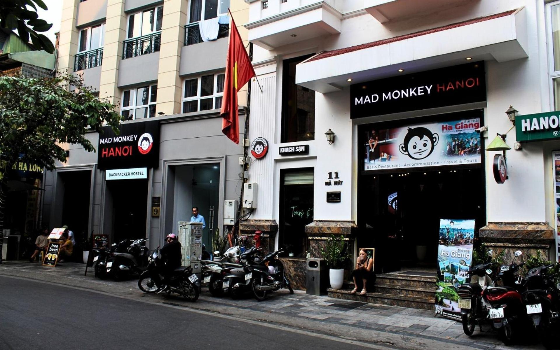 Mad Monkey Hanoi Hostel Экстерьер фото